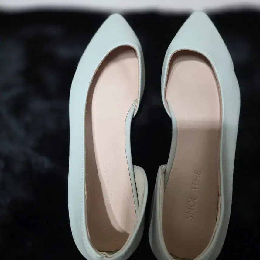 [SOLD OUT] 민트색 뾰족코 플랫 여성 구두