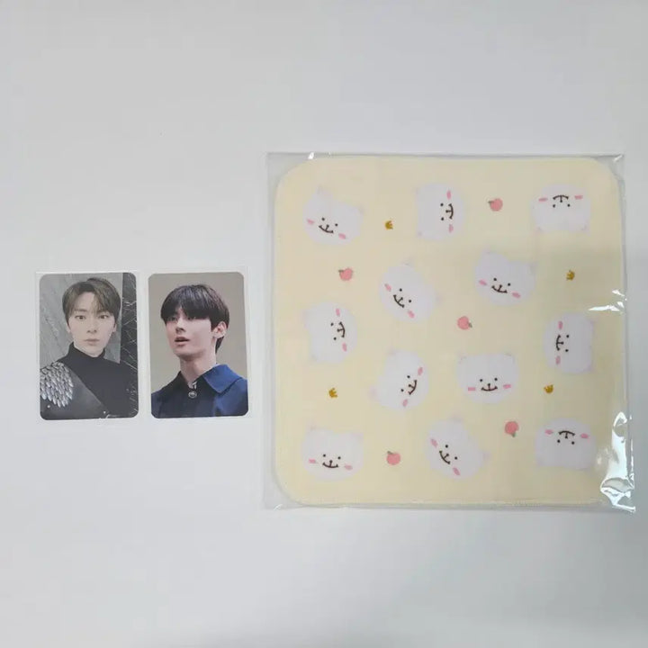 [BUNJANG] Hwang Minhyun Photocard Bundle Set + Hwangdo Nyang2 Mini Towel / 황민현 포카 2장 + 황도냥2 미니타월 일괄