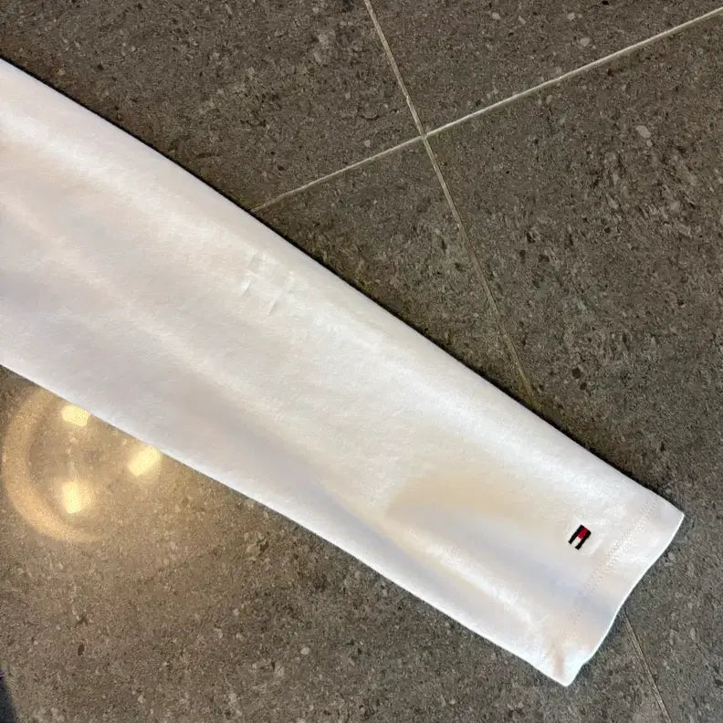 [BUNJANG] Tommy Hilfiger White T-shirt / 토미힐피거 화이트 티셔츠