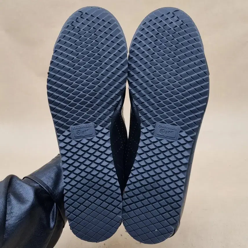 [SOLD OUT] 오니츠카타이거 멕시코66 남성슬립온 270~275