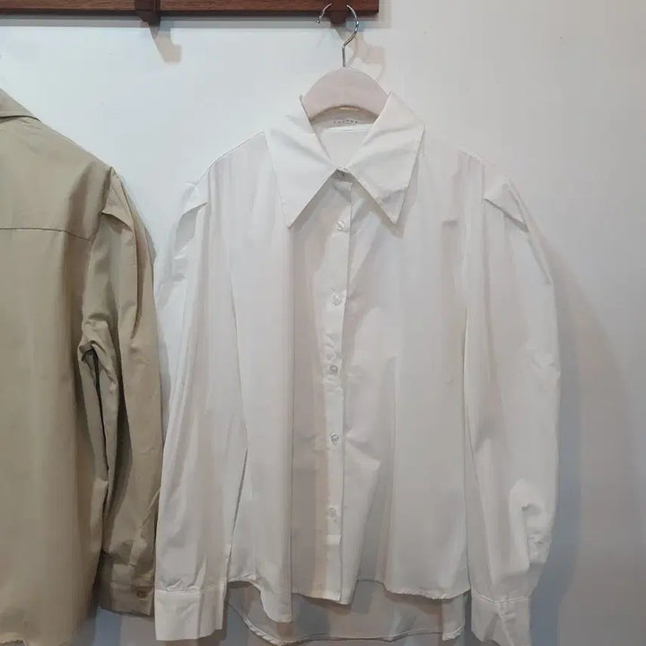 [BUNJANG] High-Quality Puff Sleeve Fleece Lined Shirt / 고퀄 내수 퍼프소매 기모 셔츠 *베이지,화이트