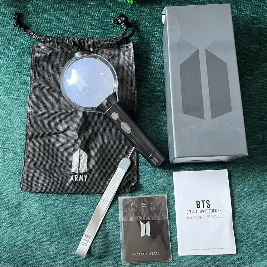 [BUNJANG] BTS Jin Official Light Stick + Photocard / 방탄소년단 BTS MAP OF THE SOUL SE 응원봉 + 진 포카