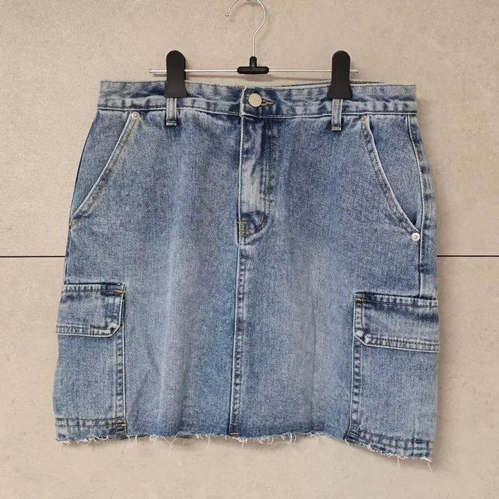 [BUNJANG] 98℃ Denim Cargo Mini Skirt / 98도씨 데미지 카고 데님 미니 스커트 속바지 내장 실사있음