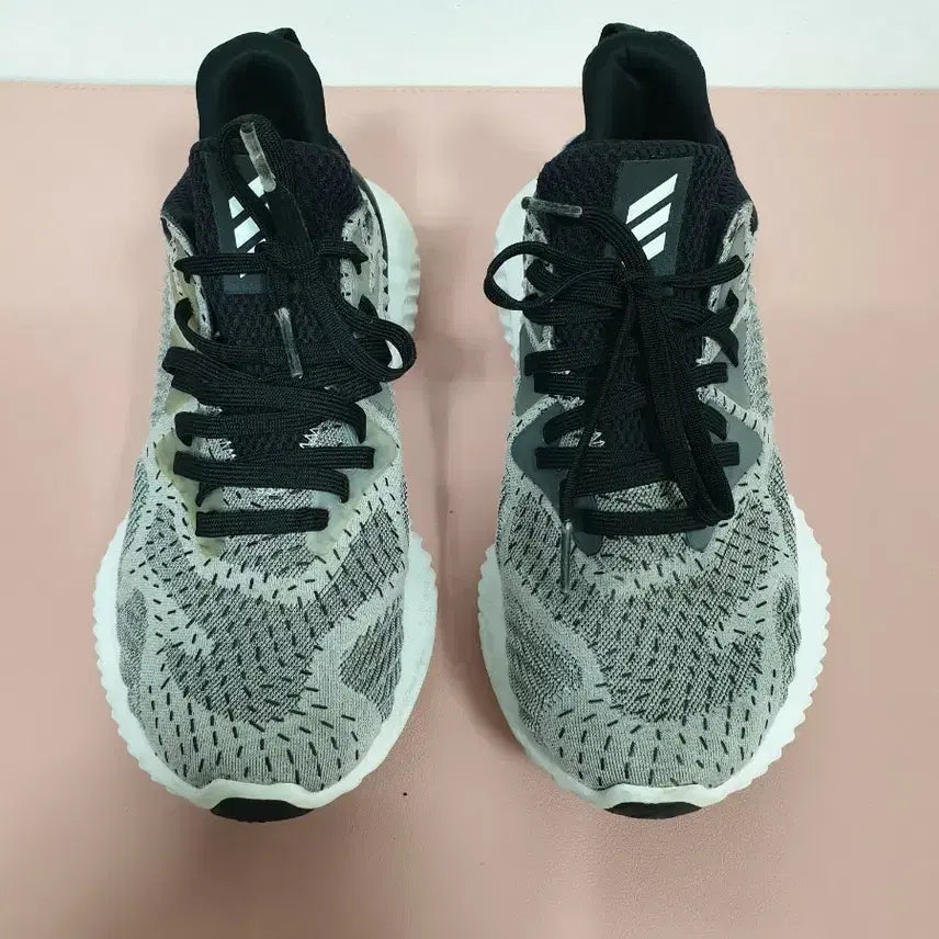 [BUNJANG] Adidas AlphaBounce Beyond Gray Sneakers (Size 235) / 아디다스 회색 알파바운스 비욘드 운동화 235사이즈