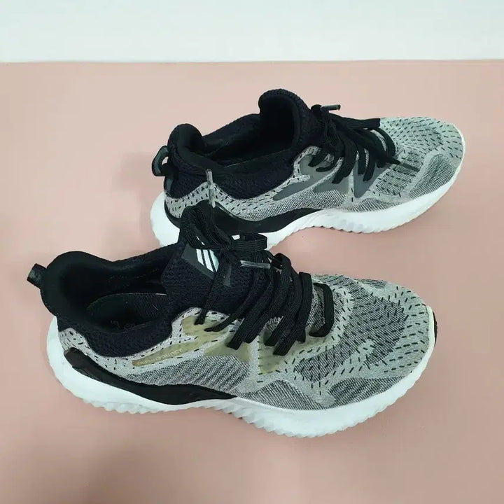 [BUNJANG] Adidas AlphaBounce Beyond Gray Sneakers (Size 235) / 아디다스 회색 알파바운스 비욘드 운동화 235사이즈