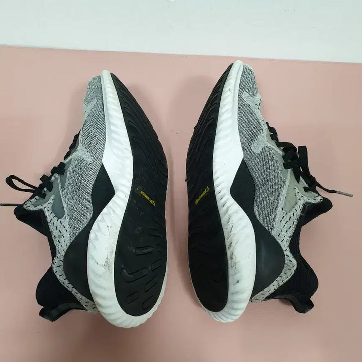 [BUNJANG] Adidas AlphaBounce Beyond Gray Sneakers (Size 235) / 아디다스 회색 알파바운스 비욘드 운동화 235사이즈