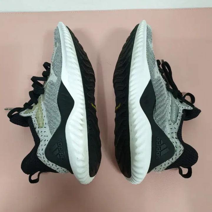 [BUNJANG] Adidas AlphaBounce Beyond Gray Sneakers (Size 235) / 아디다스 회색 알파바운스 비욘드 운동화 235사이즈