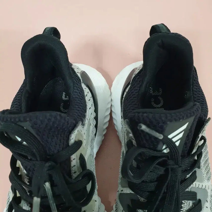 [BUNJANG] Adidas AlphaBounce Beyond Gray Sneakers (Size 235) / 아디다스 회색 알파바운스 비욘드 운동화 235사이즈