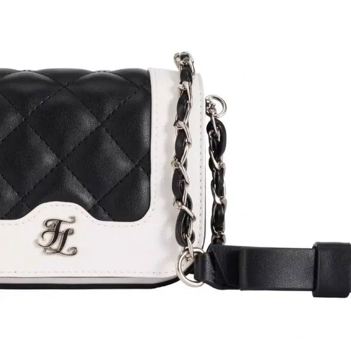 [BUNJANG] Belt Bag Black/White / 벨트백 블랙/화이트