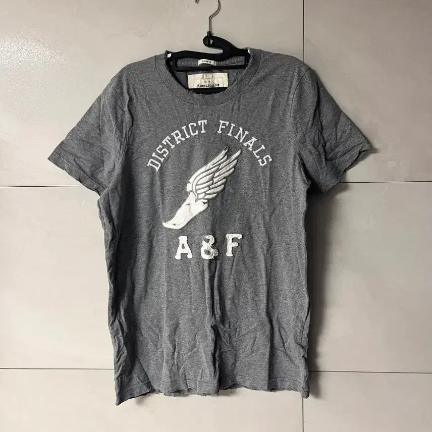 [BUNJANG] Abercrombie &amp; Fitch Spell Logo T-Shirt - Gray [L] / 아베크롬비 A&amp;F 스펠로고 티셔츠 그레이 [L]