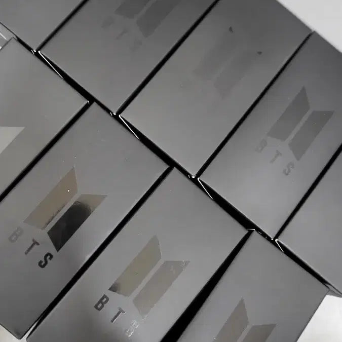 [BUNJANG] BTS (Bangtan Sonyeondan) ARMY BOMB Ver. 4 Sealed Lightstick / 방탄소년단 응원봉 아미밤 Ver.4 미개봉 양도