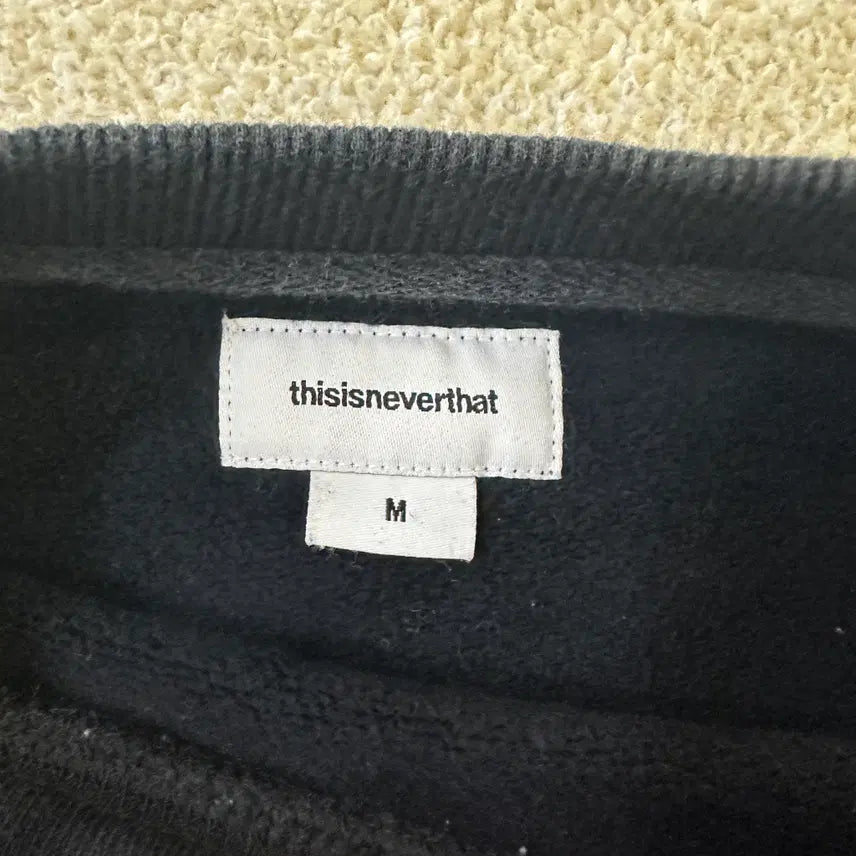 [BUNJANG] thisisneverthat Black Crewneck Sweatshirt / M 디스이즈네버댓 블랙 맨투맨 0323D