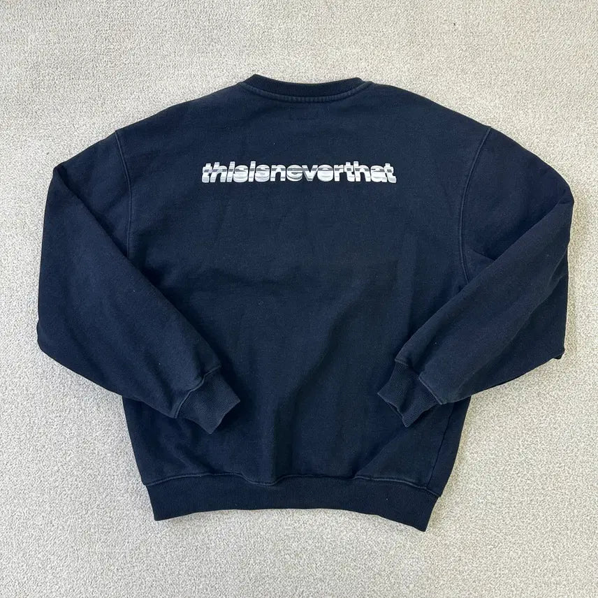 [BUNJANG] thisisneverthat Black Crewneck Sweatshirt / M 디스이즈네버댓 블랙 맨투맨 0323D