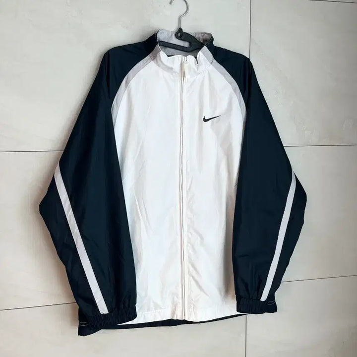 [BUNJANG] Nike Swoosh Windbreaker [M] / 00s 올드스쿨 나이키 스우시 바람막이 [M/95]