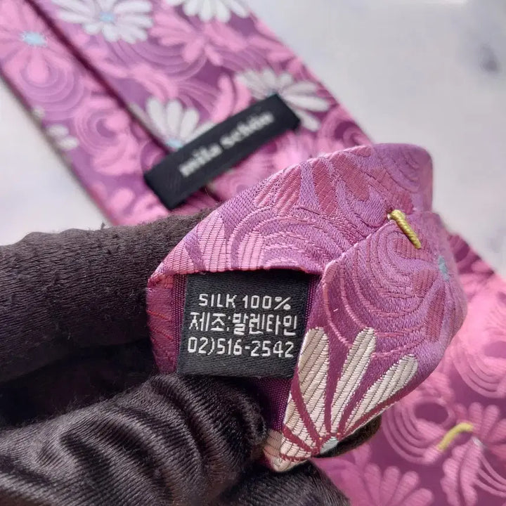 [BUNJANG] Mila Schon Silk Floral Embroidered Tie / 밀라숀 실크 핑크 플라워 자수 패턴 넥타이 9.9cm A+등급 K2362