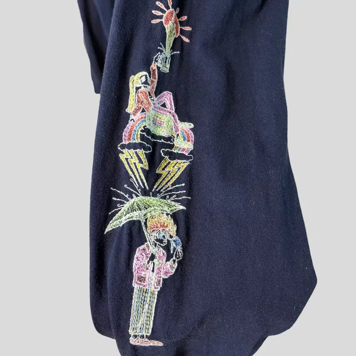 [BUNJANG] Left Alone Embroidered Long Sleeve T-shirt / (XL)Left Alone 일러스트 자수 긴팔 티셔츠