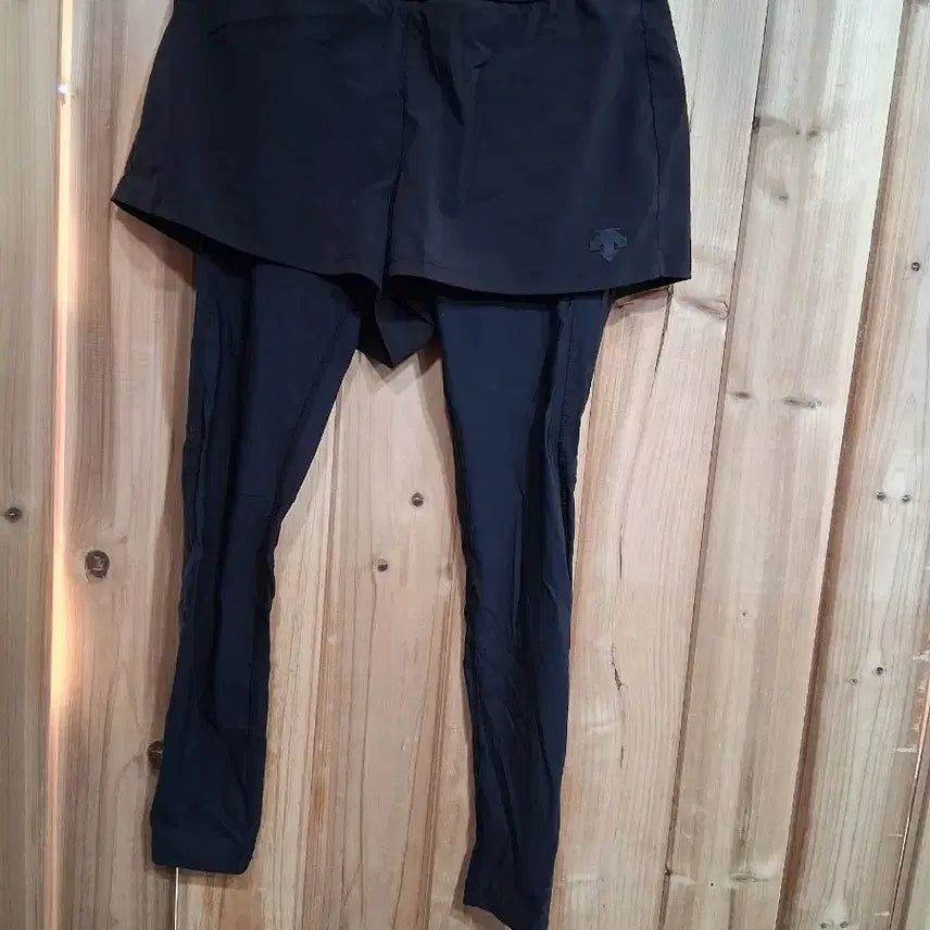 [BUNJANG] Descente Skirt Leggings (Black, S) / 데상트 스커트 레깅스 블랙(S)
