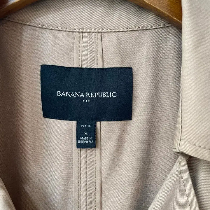 [BUNJANG] Banana Republic Beige Vest S / 바나나리퍼블릭 베이지색 조끼 S