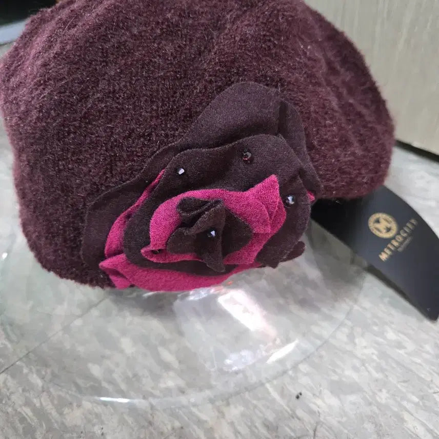 [BUNJANG] Metro City Flower Burgundy Beret / 메트로시티 플라워 장식 버건디 베레모 새상품