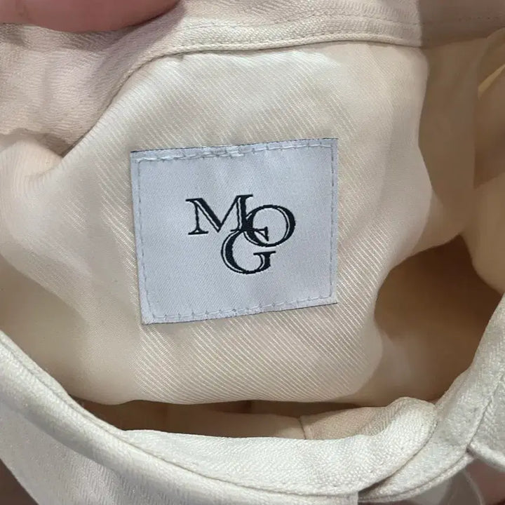 [BUNJANG] MGO Long Collar Shirt / MGO 롱칼라 셔츠