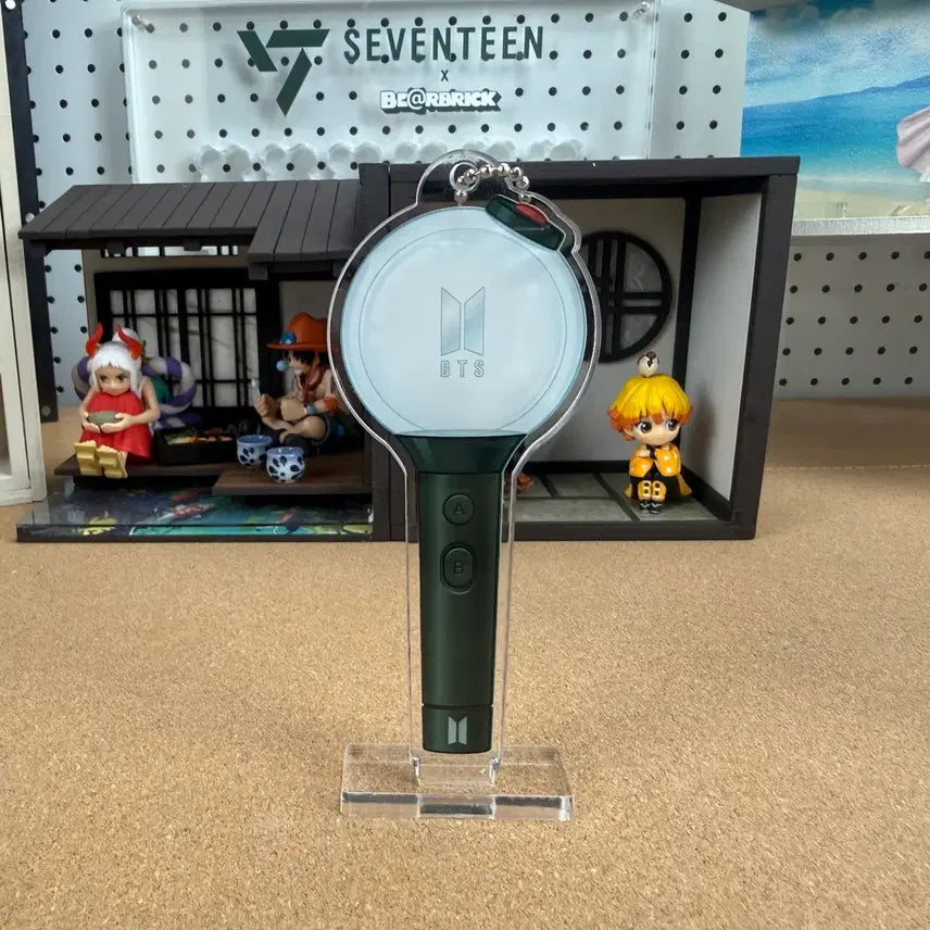 [BUNJANG] BTS Acrylic Lightstick Keyring Stand / BTS 방탄소년단 응원봉 아크릴 키링 스텐드