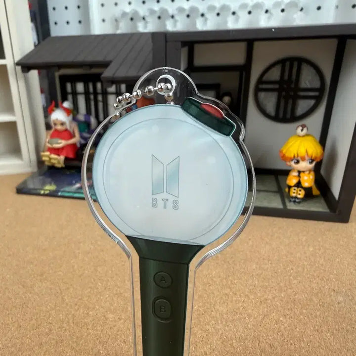 [BUNJANG] BTS Acrylic Lightstick Keyring Stand / BTS 방탄소년단 응원봉 아크릴 키링 스텐드