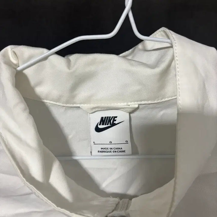 [BUNJANG] Nike White Anorak Windbreaker (Women&