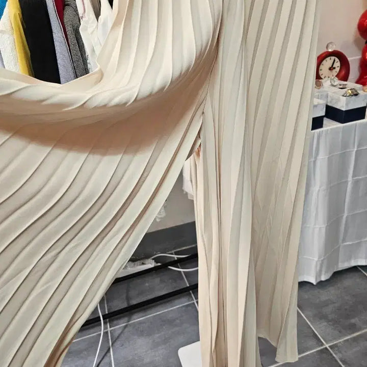 [BUNJANG] Ivory Pleated Wide Leg Pants / 아이보리 플리츠 롱 와이드 팬츠