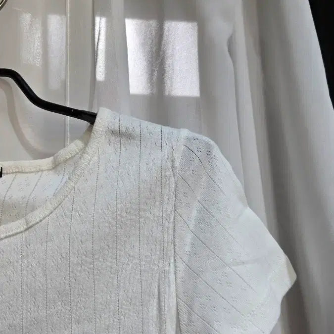[BUNJANG] Unbalanced Hem White Punching Knit T-shirt / 펀칭 골지 밑단유 언발 화이트 반팔