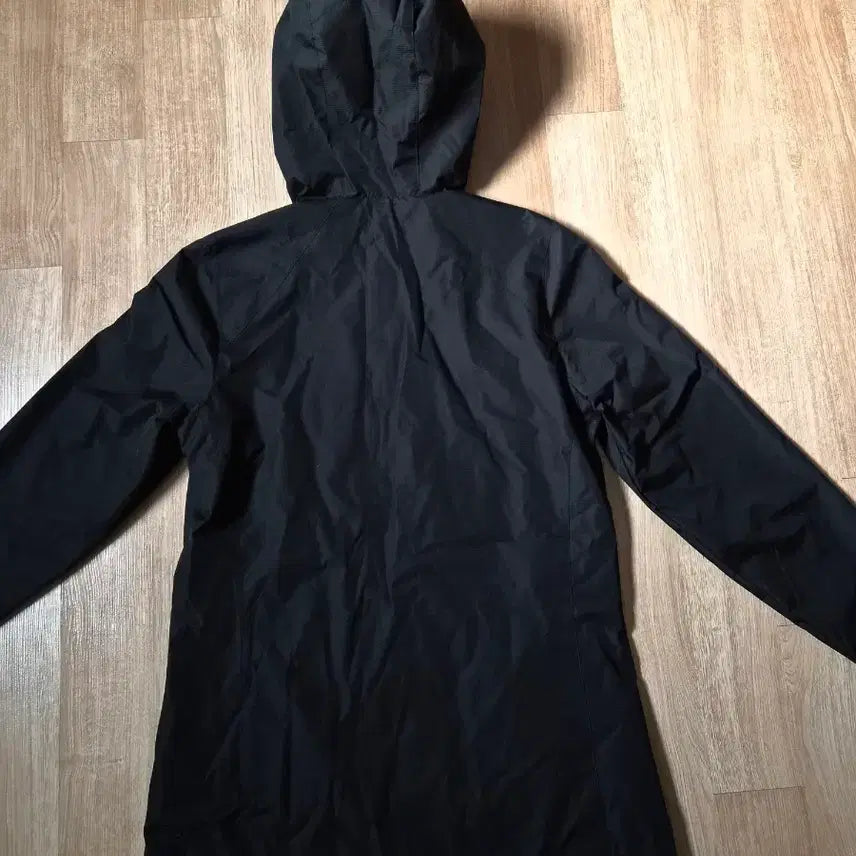[BUNJANG] New Balance Black Windbreaker S Size / (택달린새상품)미국구매 검정색 뉴발란스 바람막이 S사이즈