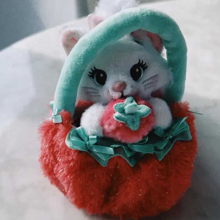 [BUNJANG] Disney Marie Cat Strawberry Doll Keychain / 디즈니 마리 고양이 딸기 인형 키링