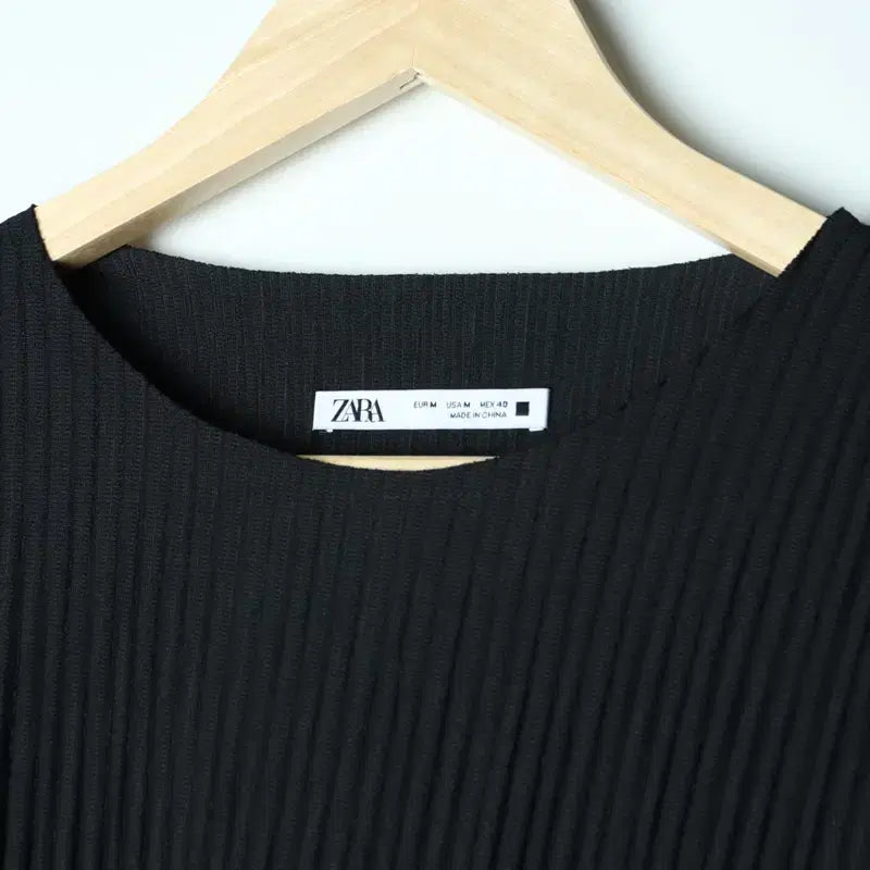 [BUNJANG] Zara Pleated T-shirt / (L-XL) 자라 반팔 티셔츠 쭉티 셔링 시원 플리츠 놈코어-17AFB