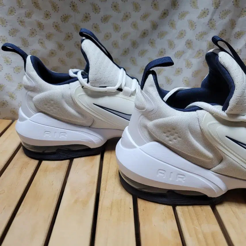 [BUNJANG] Nike Air Max Alpha Savage Sneakers 255 / 나이키 에어 맥스 알파 세비지 운동화 255