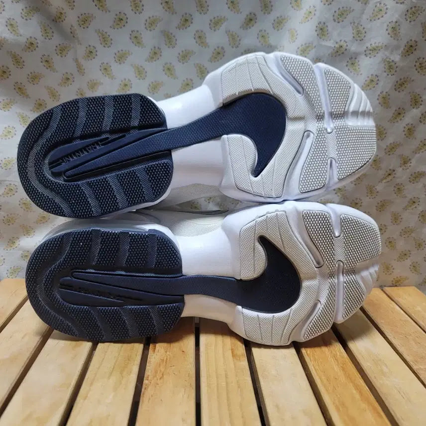 [BUNJANG] Nike Air Max Alpha Savage Sneakers 255 / 나이키 에어 맥스 알파 세비지 운동화 255