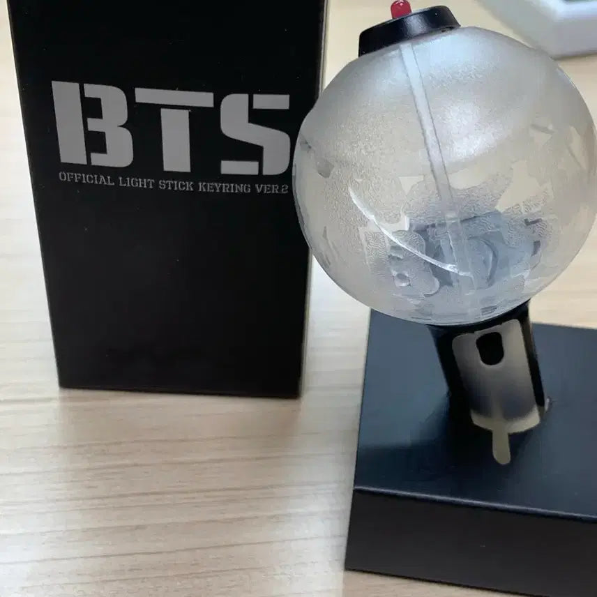 [BUNJANG] BTS Army Bomb Ver.2 Keyring / 방탄소년단 아미밤2 키링 하자있어요