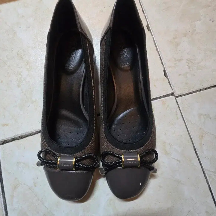 [BUNJANG] GEOX Brown Ribbon Heels - Size 35 / GEOX 제옥스 브라운 리본 구두 35 사이즈