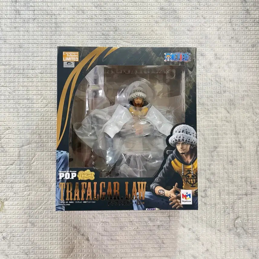 [BUNJANG] MegaHouse Trafalgar Law POP Figure / ((빠른처분))원피스 트라팔가 로우 메가하우스 POP 피규어