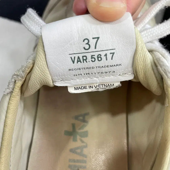 [BUNJANG] Premiata Connie Sneakers (Size 37) / 208) 프리미아타 코니 스니커즈 (37)