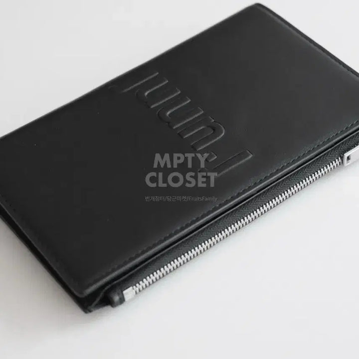 [BUNJANG] Juun.J Leather Passport Wallet / juun.j 준지 가죽 여권 지갑