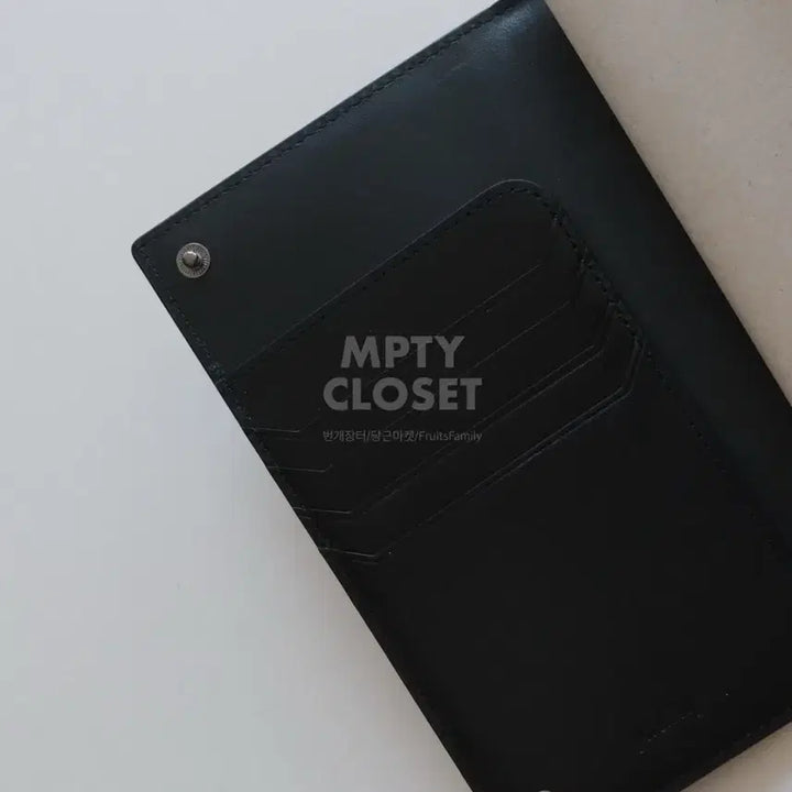 [BUNJANG] Juun.J Leather Passport Wallet / juun.j 준지 가죽 여권 지갑
