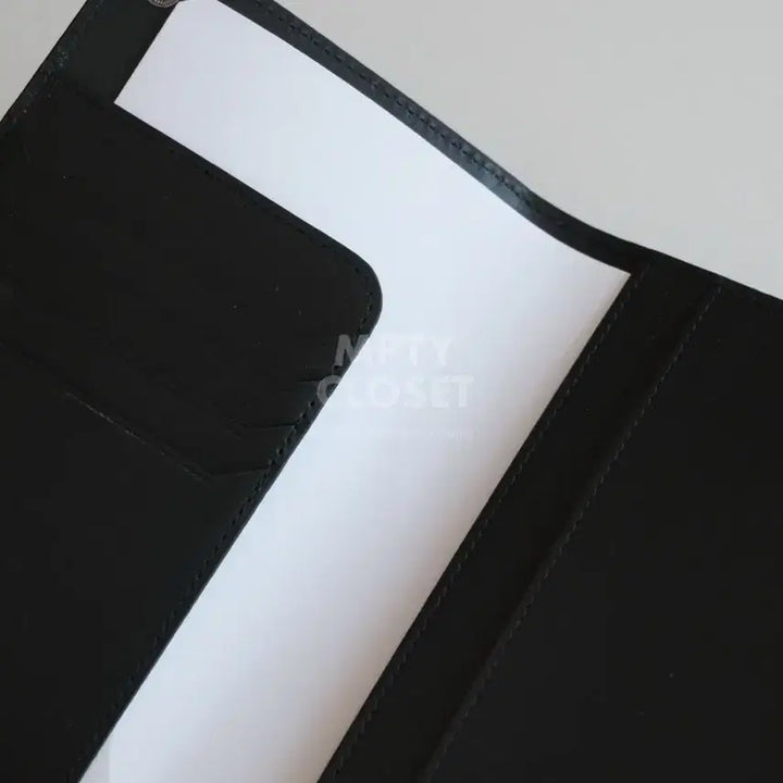 [BUNJANG] Juun.J Leather Passport Wallet / juun.j 준지 가죽 여권 지갑