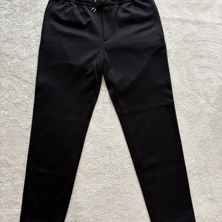 [BUNJANG] Moncler Black Logo Jogger Pants / 25fw몽클레어 블랙 로고 조깅팬츠 50(33~36)