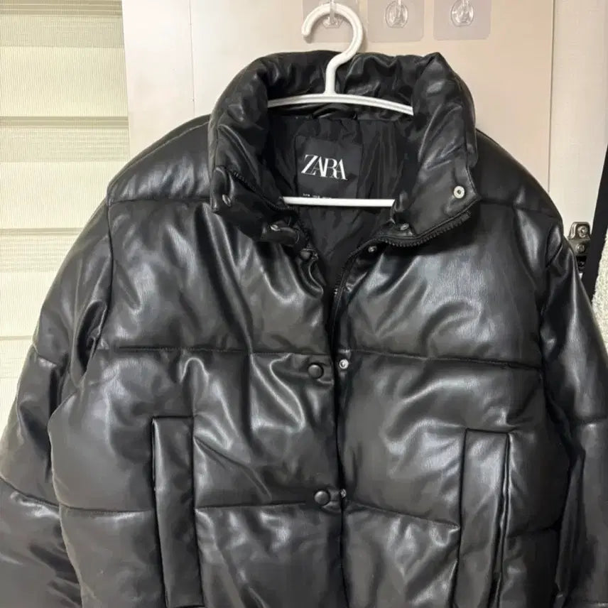 [BUNJANG] ZARA Leather Puffer Jacket / 자라 블랙 레더 푸퍼 패딩 S