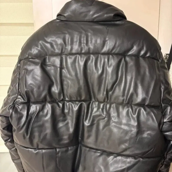 [BUNJANG] ZARA Leather Puffer Jacket / 자라 블랙 레더 푸퍼 패딩 S