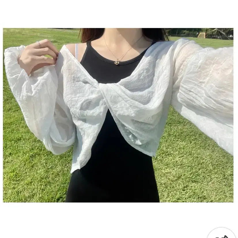 [BUNJANG] Twisted Blouse and Tank Top Set / 꼬임 블라우스 나시 세트