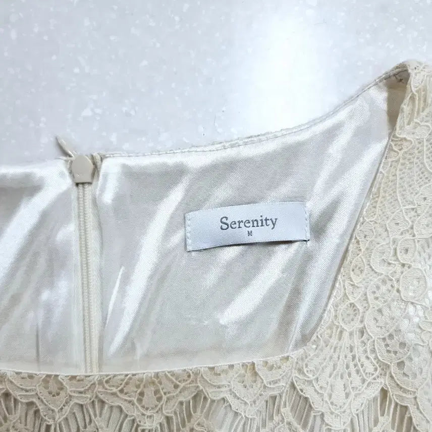 [BUNJANG] Serenity Ivory Lace Short-Sleeve Dress / serenity 아이보리 레이스 반팔 원피스