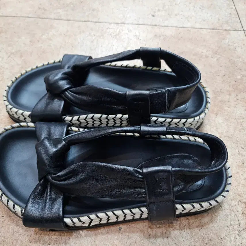 [BUNJANG] SUECOMMA BONNIE Leather Knotted Espadrille Sandals / [SUECOMMA BONNIE] 슈에뜨코메바니 가죽 매듭 에스파드류 샌