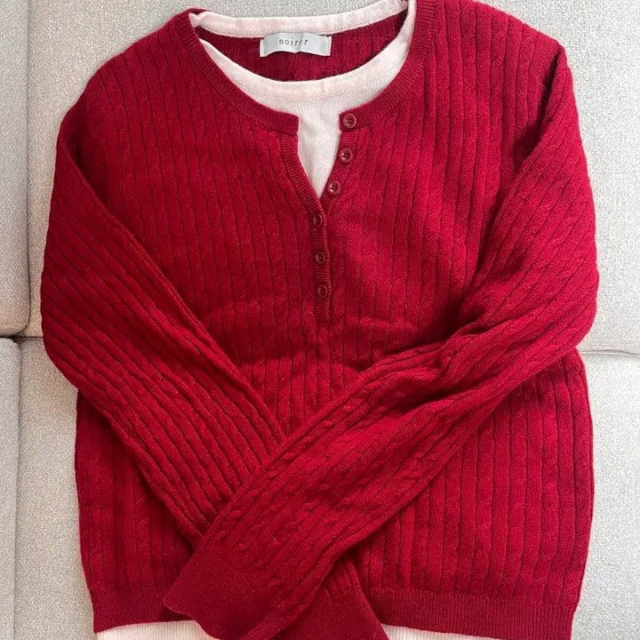 [BUNJANG] Noir Layered Henley Neck Signature Cable Knit / 노이어 레이어드 헨리넥 스그니처 케이블니트