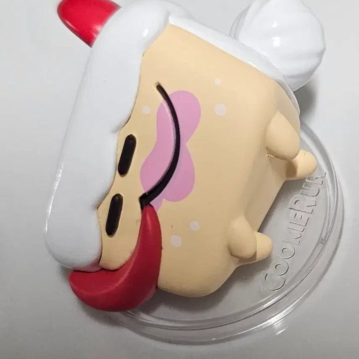 [BUNJANG] Cookie Run Kingdom Cake Hound Figure / 쿠키런 킹덤 사건인가? 케이크들개 팝니다