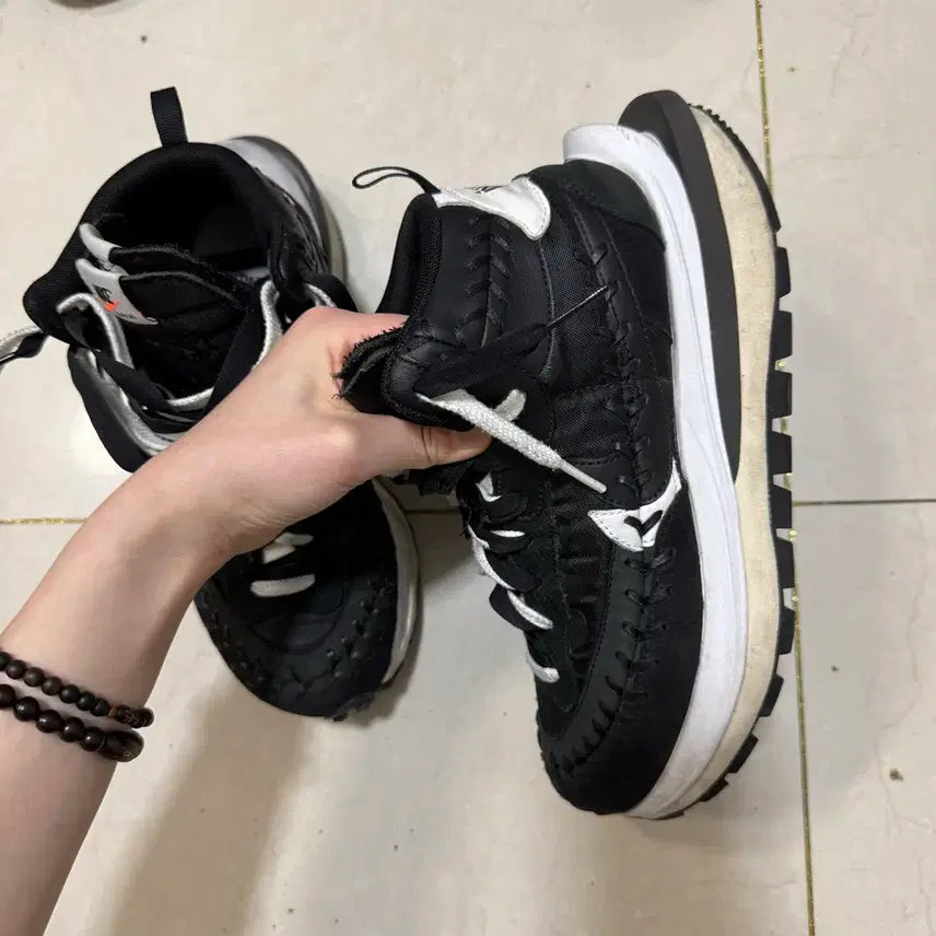 [BUNJANG] Nike Sacai Jean Paul Gaultier Vaporwaffle Black / (240) 나이키 사카이 장폴고티에 베이퍼와플 블랙